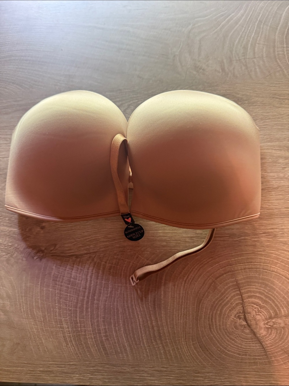 Victoria's Secret Strapless Bombshell Convertible Bandeau Bra in Nude